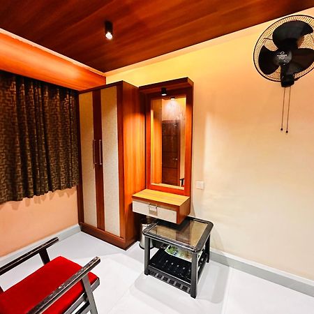 Hotel City Palace Ooty Bagian luar foto