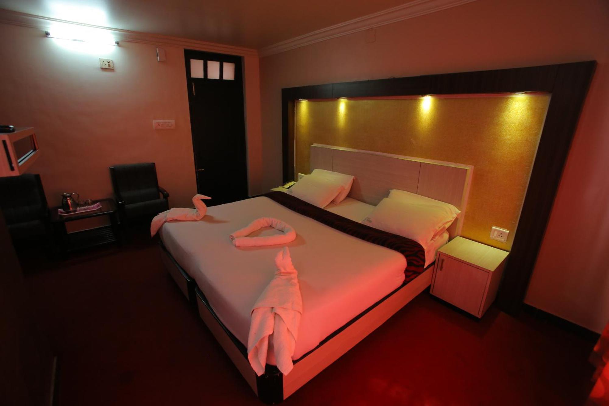 Hotel City Palace Ooty Bagian luar foto