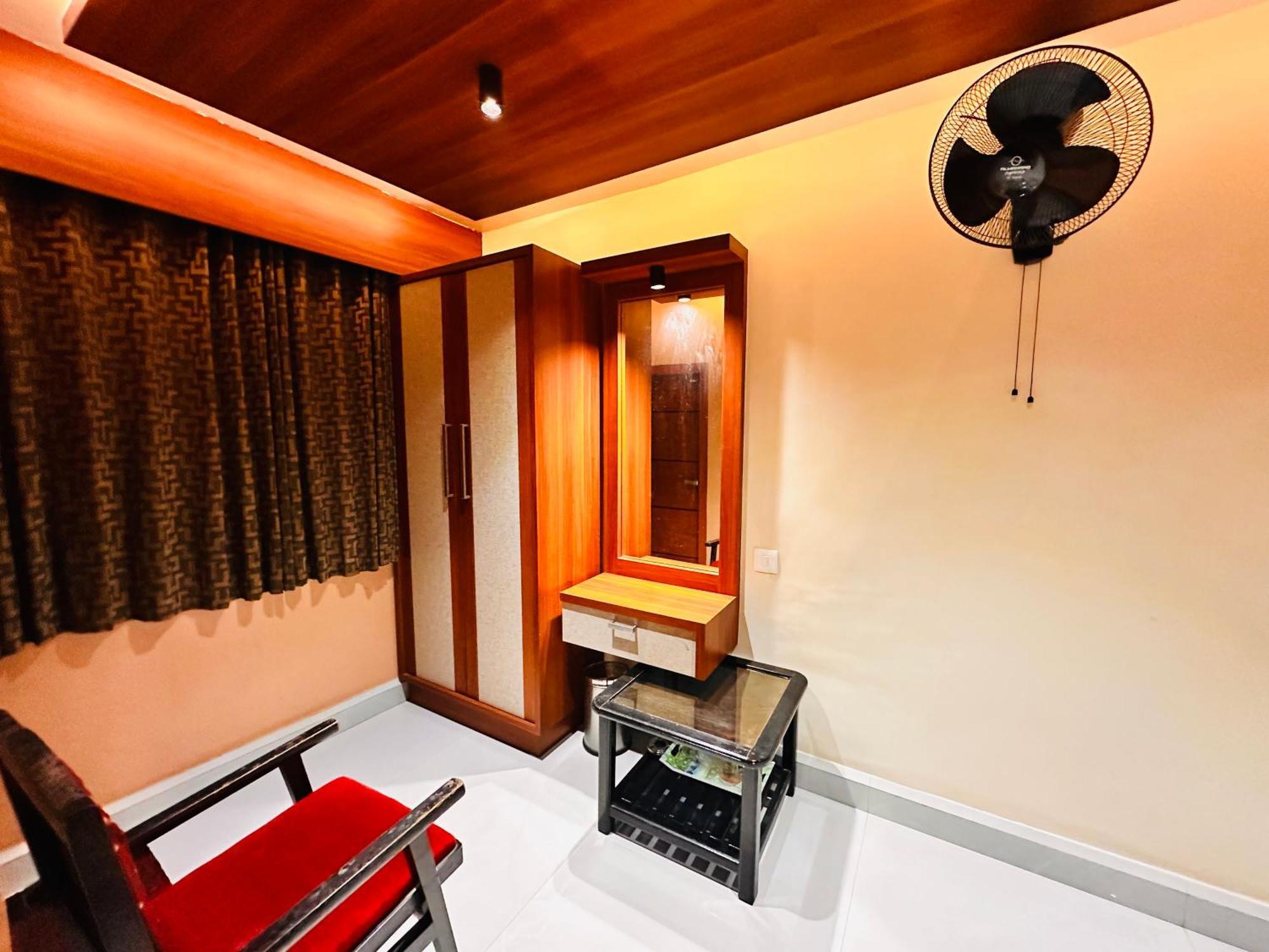 Hotel City Palace Ooty Bagian luar foto