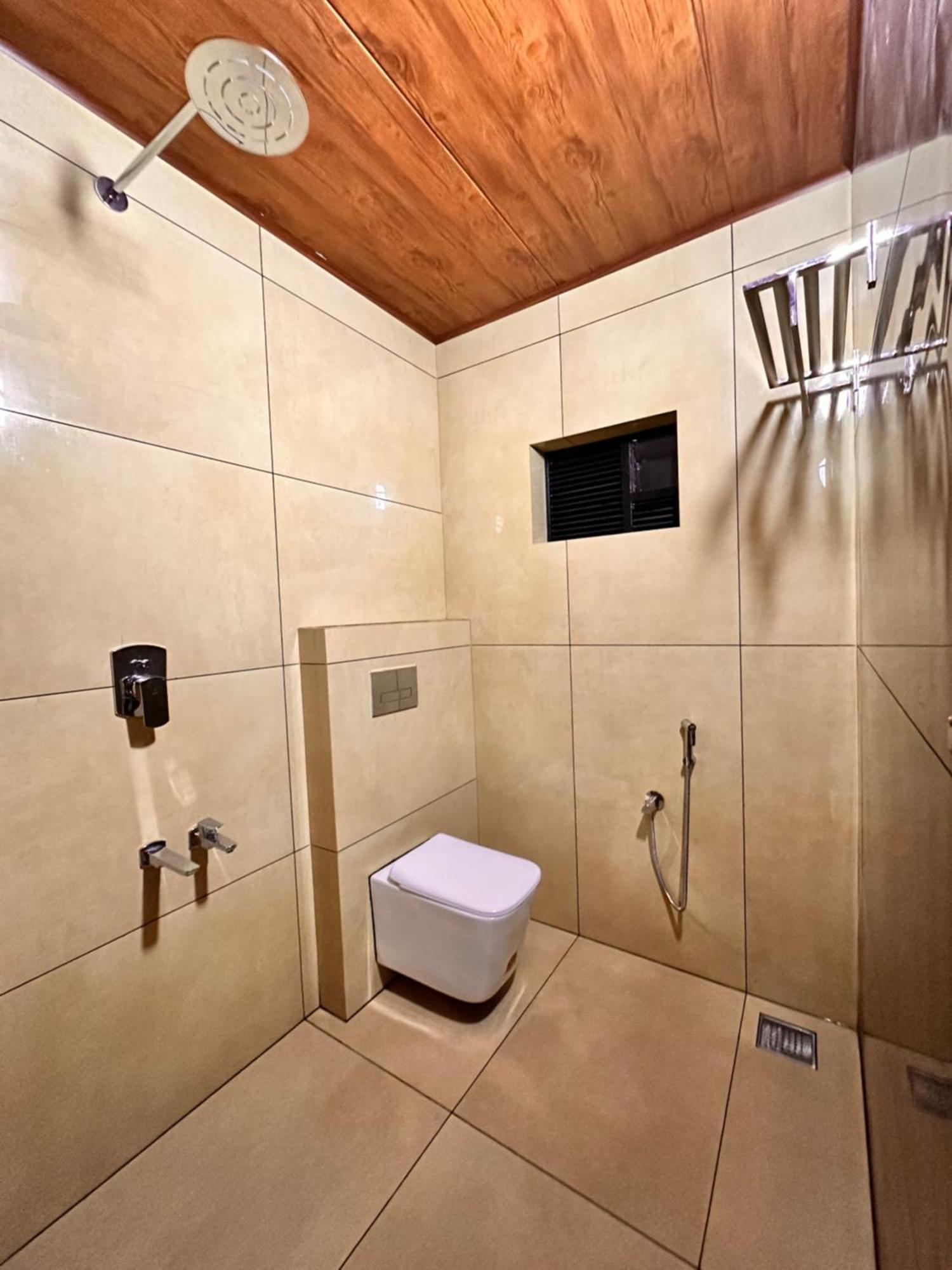 Hotel City Palace Ooty Bagian luar foto