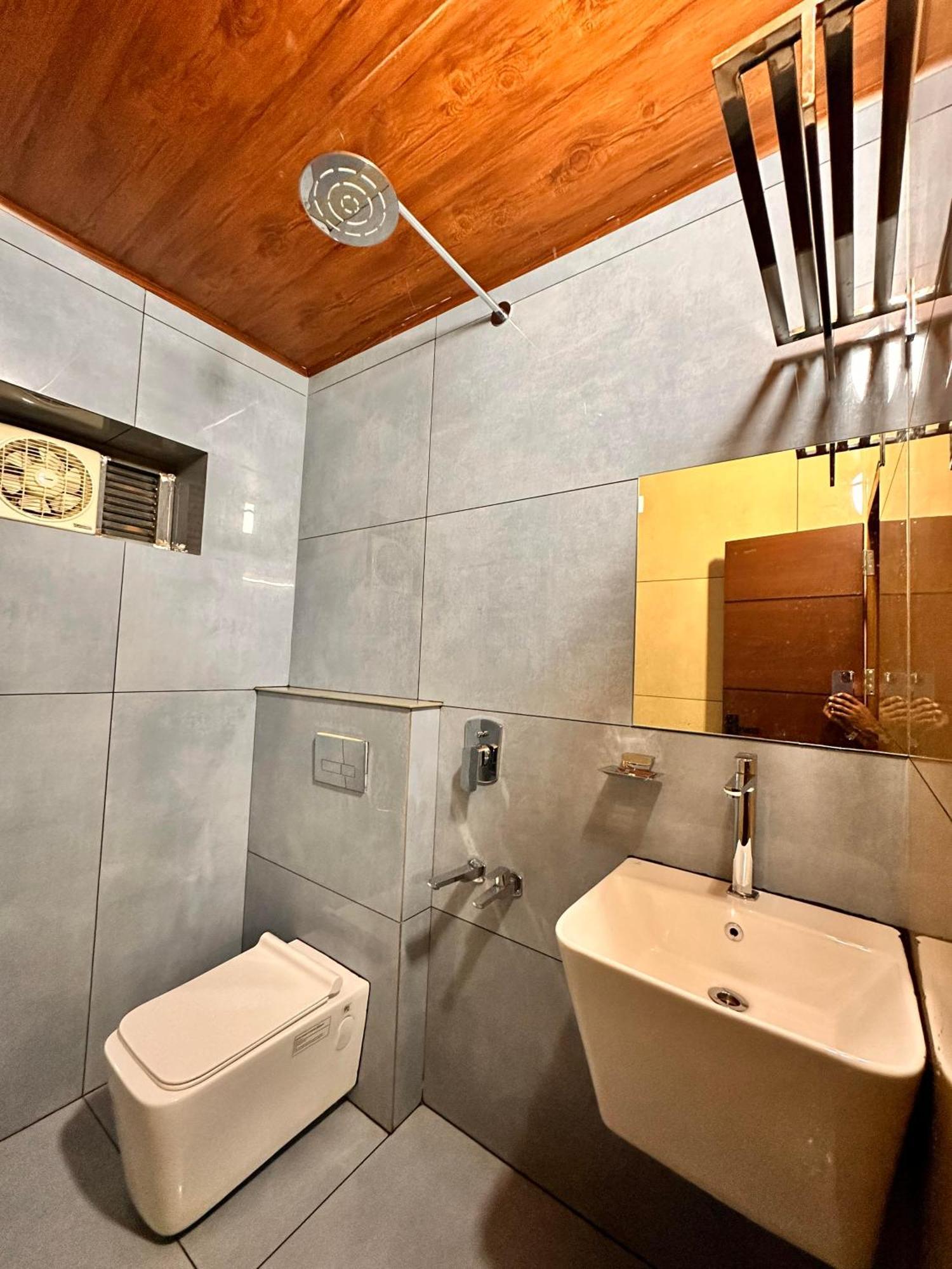 Hotel City Palace Ooty Bagian luar foto