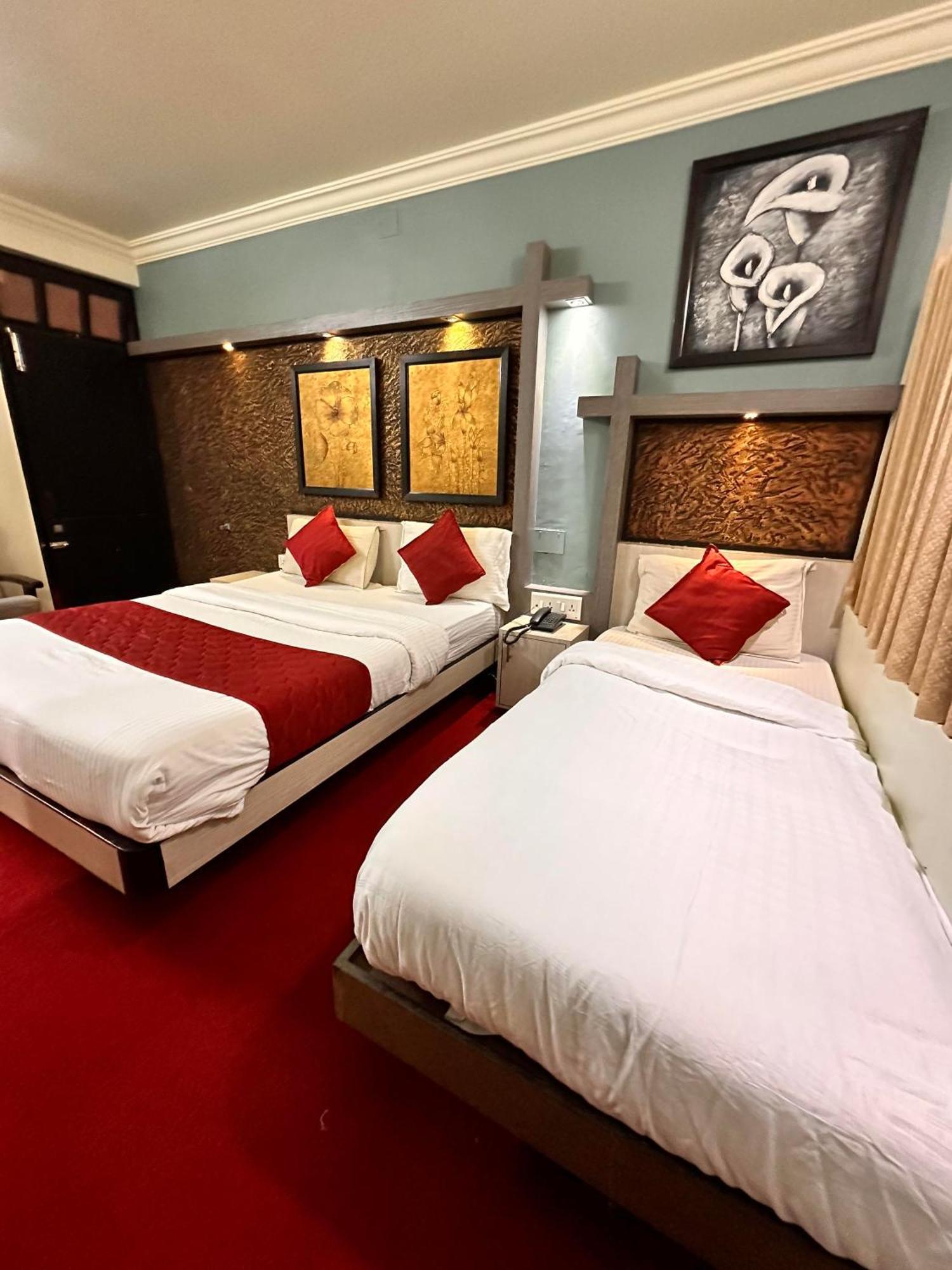 Hotel City Palace Ooty Bagian luar foto