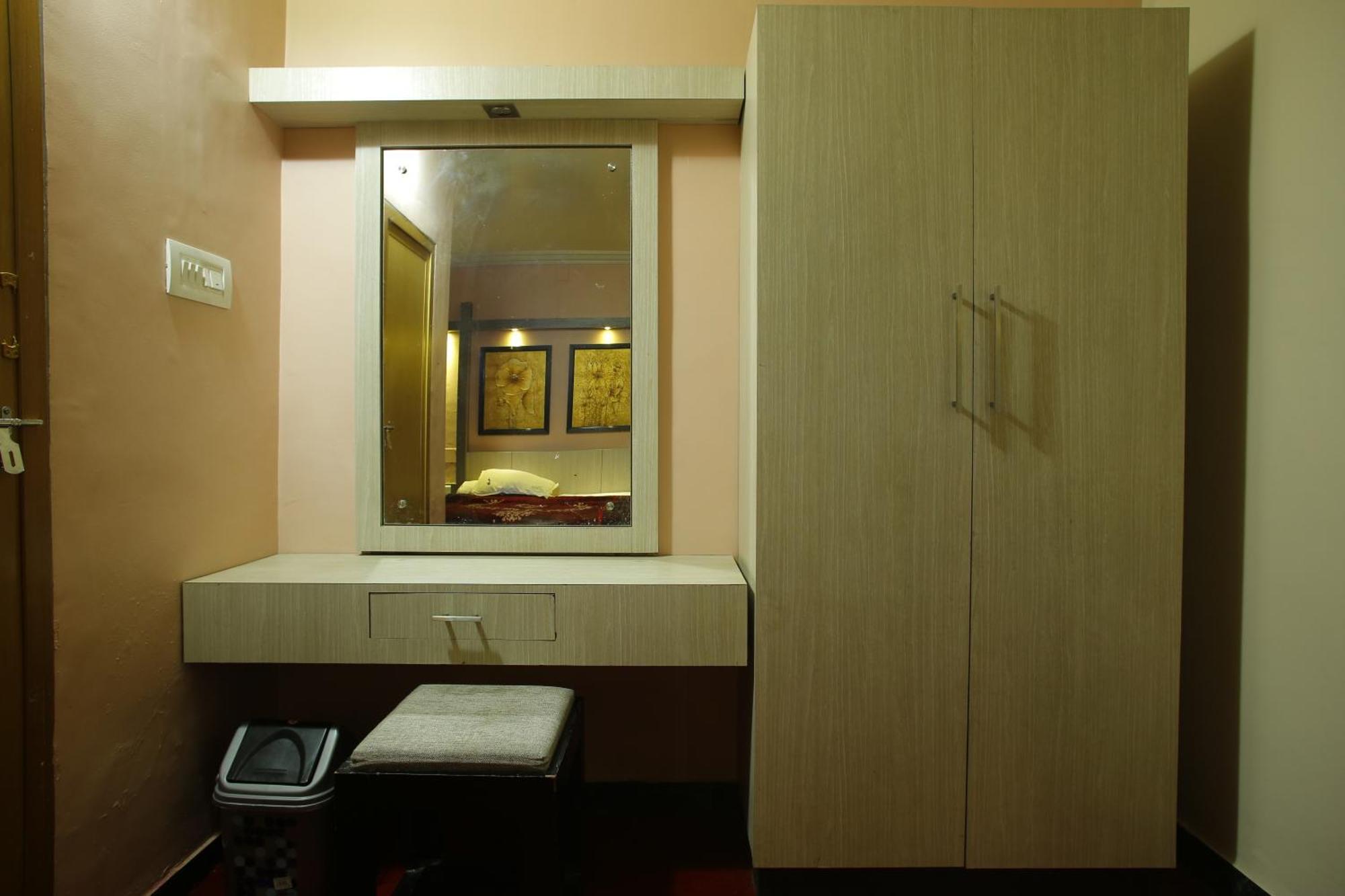 Hotel City Palace Ooty Bagian luar foto