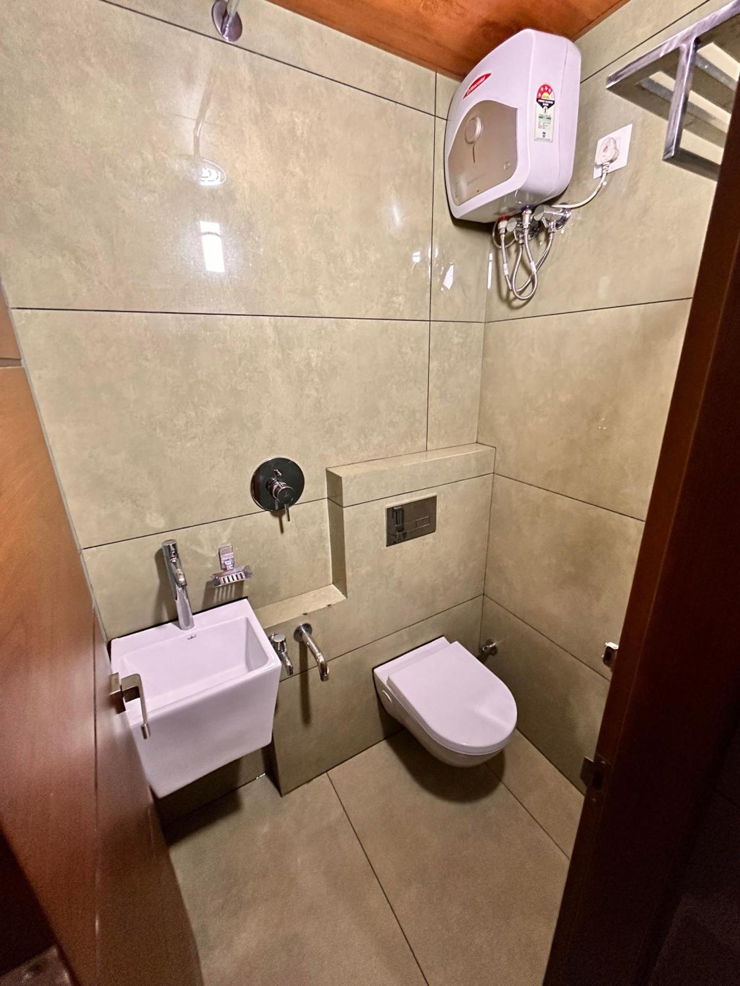 Hotel City Palace Ooty Bagian luar foto